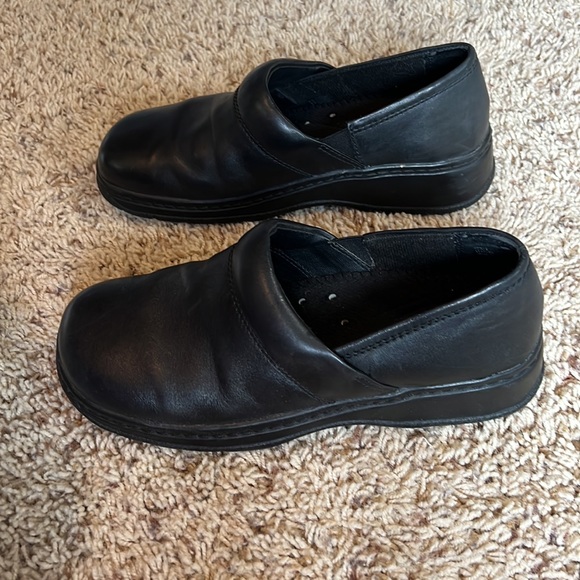 EUC/Hardly Worn comfortable Ultra Massage Cuddlers women’s size 9 work shoes! - Picture 4 of 6